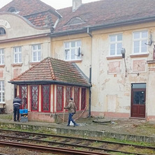 Prace remontowe na dworcu. Wkrótce adaptacja pomieszczenia