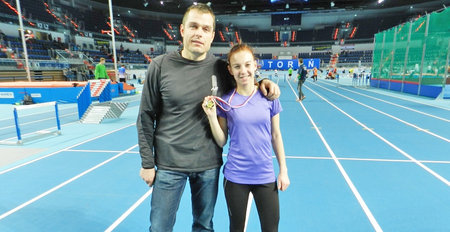 Trener Jankowski z zawodniczką Darią Maik.