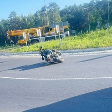 Pomaganie mają we krwi. Na ratunek motocykliście